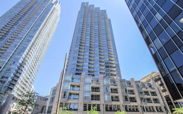 1706 - 2181 Yonge St, Condo with 1 bedrooms, 1 bathrooms and 1 parking in Toronto ON | Image 12
