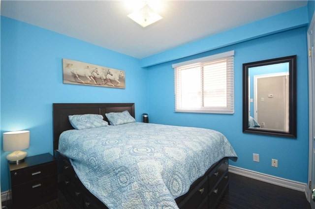 208 Meadows Blvd, House semidetached with 3 bedrooms, 2 bathrooms and 3 parking in Mississauga ON | Image 12