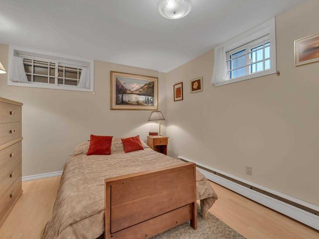 12 Amberley Dr, House detached with 3 bedrooms, 2 bathrooms and 5 parking in Toronto ON | Image 16