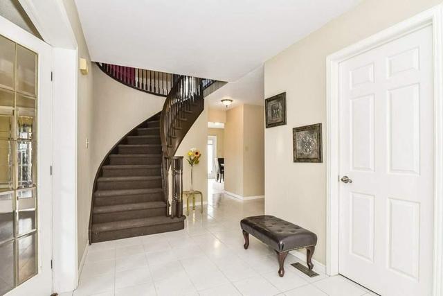 134 Meadowbrook Dr, House detached with 4 bedrooms, 4 bathrooms and 6 parking in Hamilton ON | Image 4