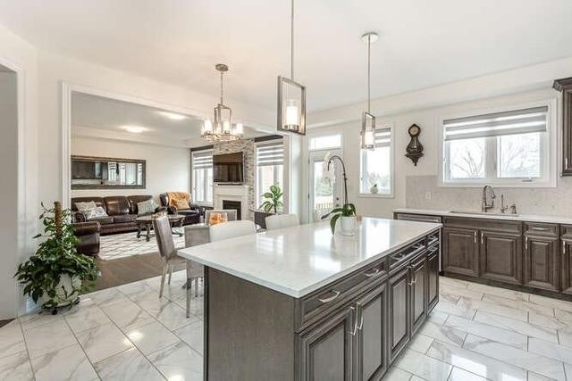 207 Ridge Rd, House detached with 5 bedrooms, 5 bathrooms and 6 parking in Cambridge ON | Image 5