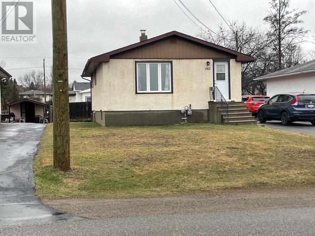 440 Dublin Ave, House detached with 2 bedrooms, 1 bathrooms and null parking in Thunder Bay ON | Image 1