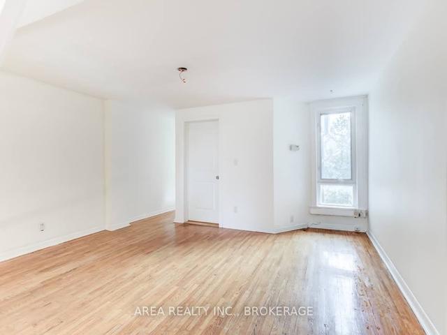 upper - 11 Salisbury Ave, House attached with 2 bedrooms, 1 bathrooms and 0 parking in Toronto ON | Image 13