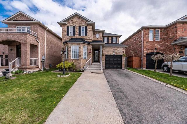 8 Tufton Cres, House detached with 3 bedrooms, 3 bathrooms and 3 parking in Brampton ON | Image 3