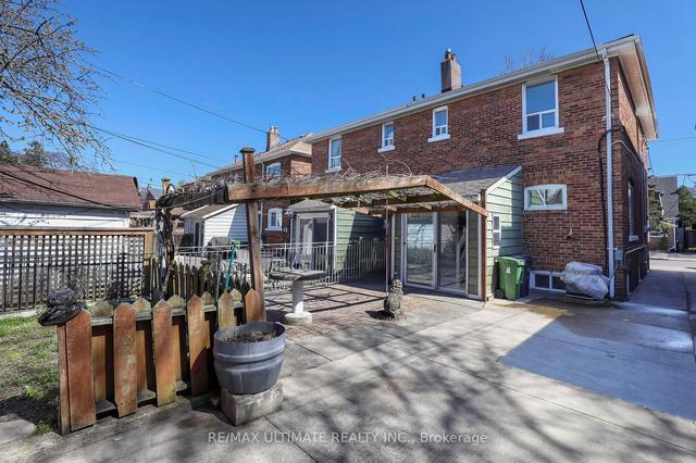 30 Springdale Blvd, House semidetached with 3 bedrooms, 2 bathrooms and 1 parking in Toronto ON | Image 15