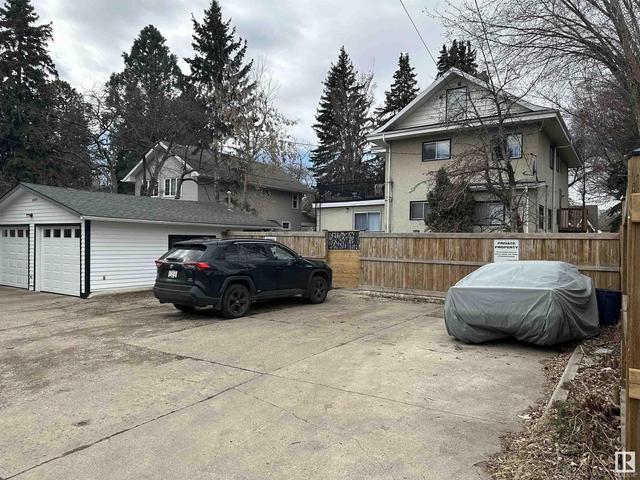 11135 63 St Nw, House attached with 8 bedrooms, 4 bathrooms and 8 parking in Edmonton AB | Image 2