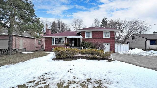 419 Martin Grove Rd, House detached with 4 bedrooms, 2 bathrooms and 8 parking in Toronto ON | Image 23