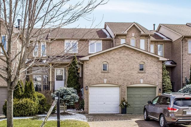 70 Pinebrook Cres, House attached with 3 bedrooms, 2 bathrooms and 3 parking in Whitby ON | Image 1