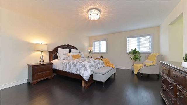 125 Russell Creek Dr, House detached with 4 bedrooms, 4 bathrooms and 6 parking in Brampton ON | Image 9