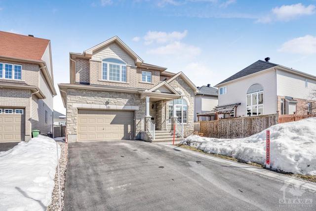 181 Felicity Crescent, House detached with 5 bedrooms, 4 bathrooms and 6 parking in Ottawa ON | Image 1