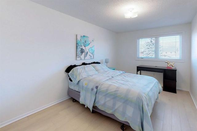 174 Borrows St, House attached with 3 bedrooms, 4 bathrooms and 3 parking in Vaughan ON | Image 8