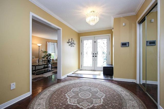 26 Worth Ave, House detached with 4 bedrooms, 4 bathrooms and 4 parking in Brampton ON | Image 3