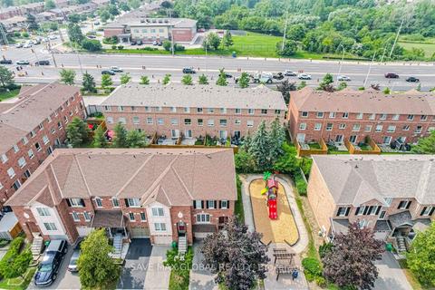 28 - 2 Clay Brick Crt, Townhouse with 3 bedrooms, 2 bathrooms and 2 parking in Brampton ON | Card Image