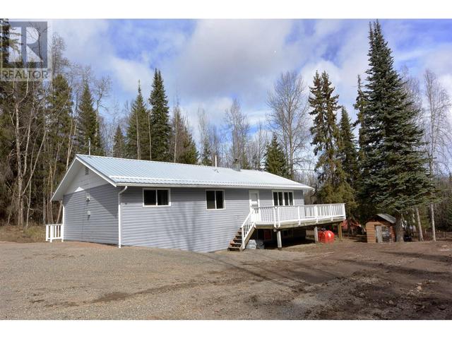 13236 Dunlop Street, House detached with 4 bedrooms, 2 bathrooms and null parking in Bulkley Nechako A BC | Image 1