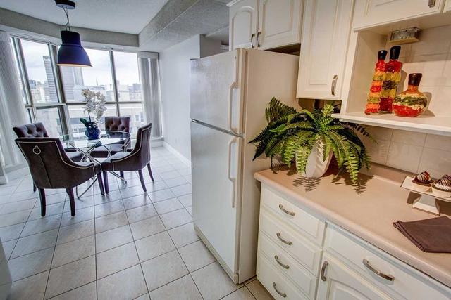 11a - 67 Caroline St S, Condo with 2 bedrooms, 2 bathrooms and 1 parking in Hamilton ON | Image 6