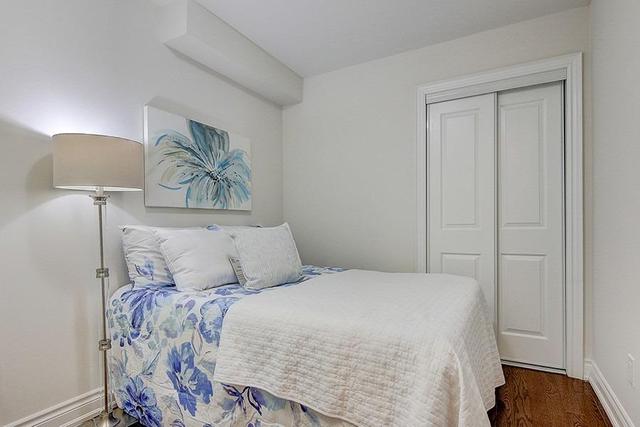 74 Hargrave Lane, Townhouse with 3 bedrooms, 3 bathrooms and 1 parking in Toronto ON | Image 10