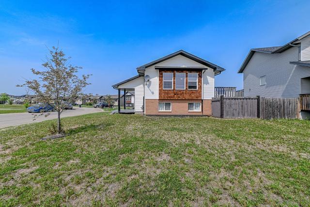 9535 93 Street, House detached with 4 bedrooms, 2 bathrooms and 2 parking in Wembley AB | Image 28