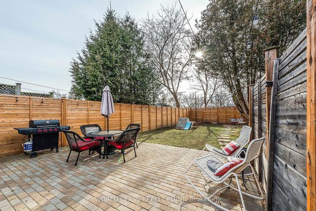 36 Scotia Ave, House detached with 2 bedrooms, 2 bathrooms and 1 parking in Toronto ON | Image 34