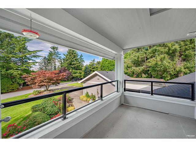3070 Hillview Court, House detached with 4 bedrooms, 2 bathrooms and 8 parking in Surrey BC | Image 35