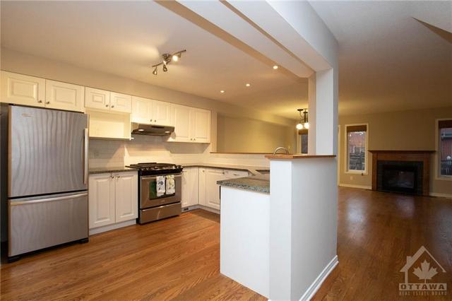 285 Meilleur Private, Townhouse with 3 bedrooms, 3 bathrooms and 2 parking in Ottawa ON | Image 5