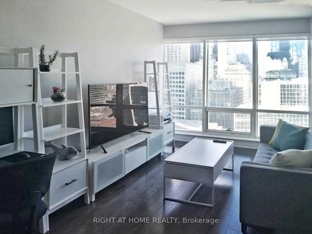 1807 - 8 The Esplanade St, Condo with 1 bedrooms, 1 bathrooms and 1 parking in Toronto ON | Image 1