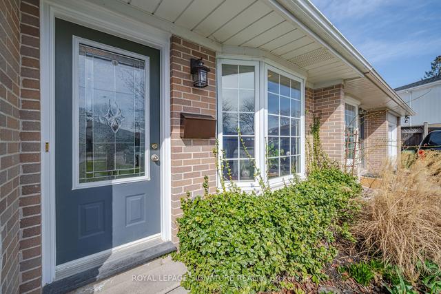 2521 Glamworth Cres, House semidetached with 3 bedrooms, 3 bathrooms and 5 parking in Mississauga ON | Image 34
