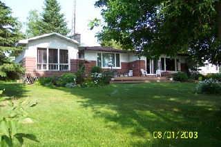 89 Kenedon Rd, House detached with 2 bedrooms, 1 bathrooms and 4 parking in Kawartha Lakes ON | Image 1