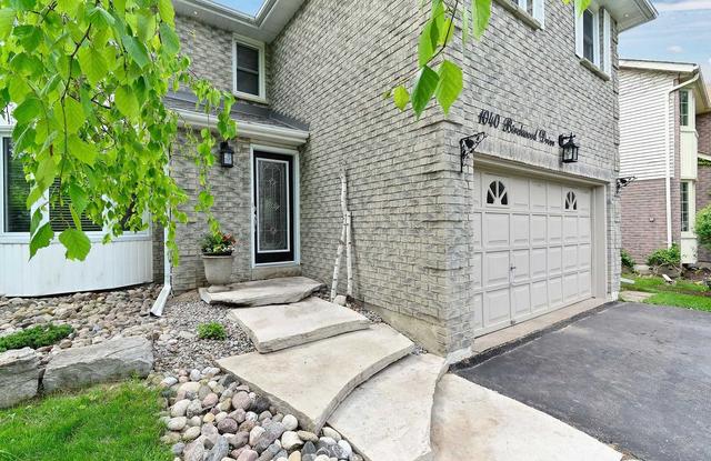 1040 Birchwood Dr, House detached with 4 bedrooms, 3 bathrooms and 6 parking in Newmarket ON | Image 12