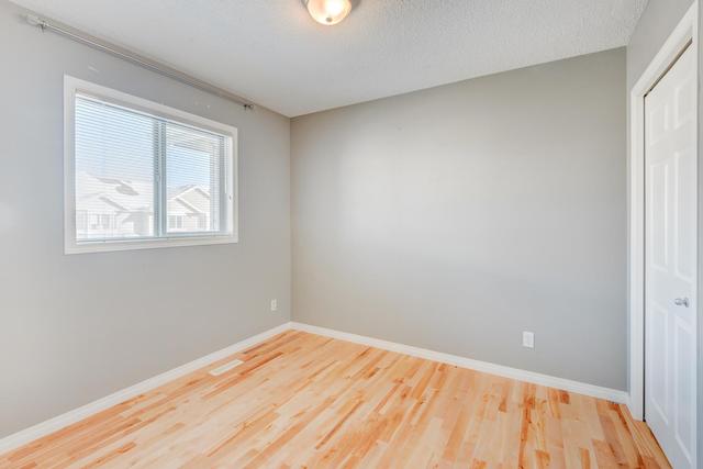 186 Royal Oak Gardens Nw, Home with 3 bedrooms, 1 bathrooms and 2 parking in Calgary AB | Image 17