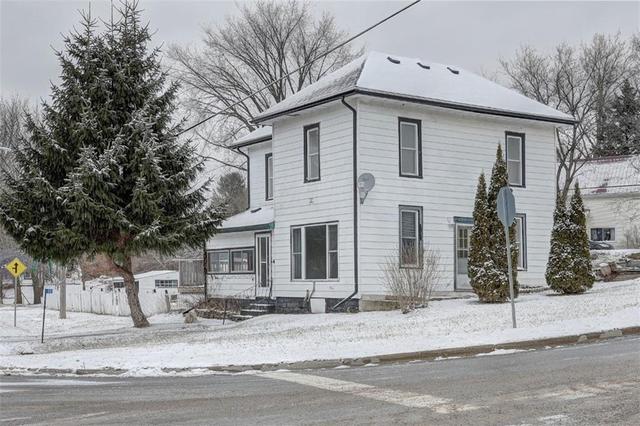 11 King Street, House detached with 3 bedrooms, 1 bathrooms and 4 parking in Rideau Lakes ON | Image 1