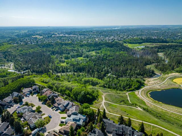 752 Woodpark Boulevard Sw, House detached with 3 bedrooms, 3 bathrooms and 2 parking in Calgary AB | Image 31