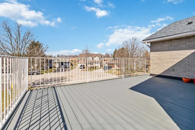14 Pinto Crt, House detached with 4 bedrooms, 3 bathrooms and 6 parking in Brantford ON | Image 29