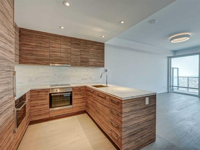 4012 - 488 University Ave, Condo with 1 bedrooms, 1 bathrooms and 0 parking in Toronto ON | Image 24