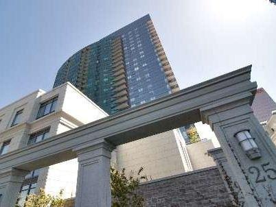 825 - 25 Greenview Ave, Condo with 2 bedrooms, 2 bathrooms and 1 parking in Toronto ON | Image 1