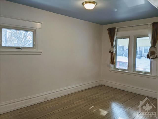 79 Stirling Street, House detached with 3 bedrooms, 1 bathrooms and 1 parking in Ottawa ON | Image 4