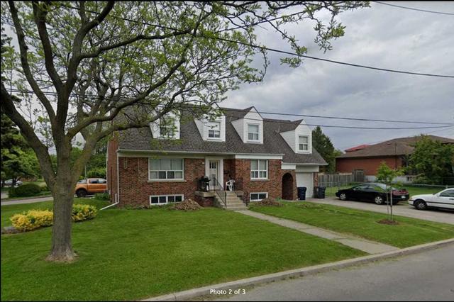 upper - 205 Locksley Ave, House detached with 3 bedrooms, 2 bathrooms and 2 parking in Toronto ON | Image 3