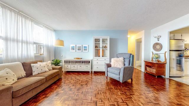 703 - 2263 Marine Dr, Condo with 1 bedrooms, 1 bathrooms and 1 parking in Oakville ON | Image 2