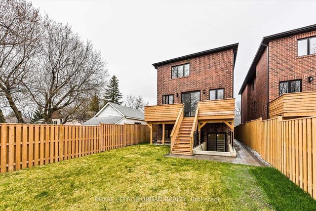 30 Sharpe St, House detached with 4 bedrooms, 4 bathrooms and 3 parking in Toronto ON | Image 33