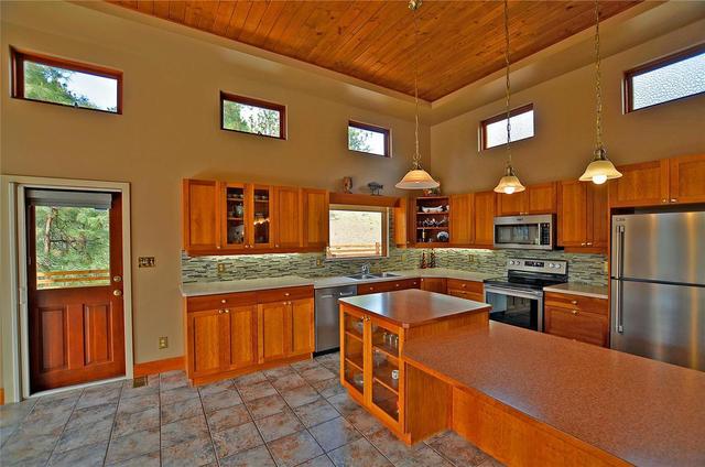 1021 Old Main Road, House detached with 4 bedrooms, 3 bathrooms and 7 parking in Okanagan Similkameen E BC | Image 25