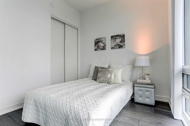 2507 - 28 Wellesley St E, Condo with 2 bedrooms, 2 bathrooms and 0 parking in Toronto ON | Image 13