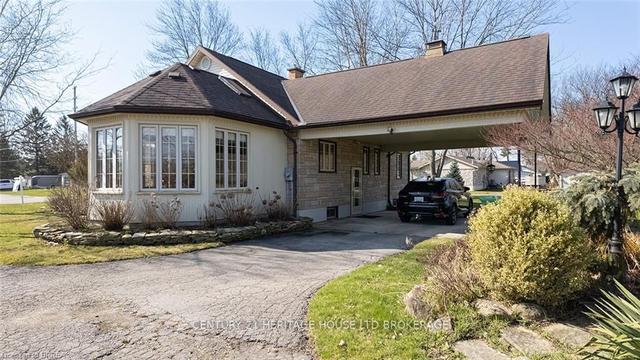 3628 Concession Dr, House detached with 3 bedrooms, 2 bathrooms and 8 parking in Southwest Middlesex ON | Image 1