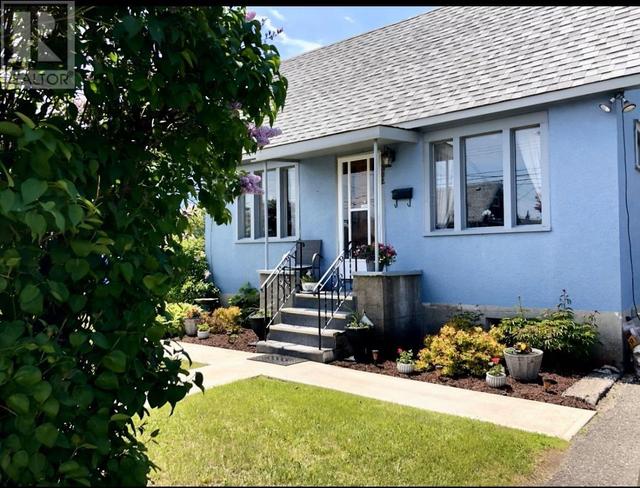302 High St N, House detached with 5 bedrooms, 1 bathrooms and null parking in Thunder Bay ON | Image 2