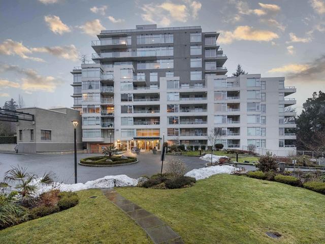 003 - 9288 University Crescent, Condo with 1 bedrooms, 1 bathrooms and 1 parking in Burnaby BC | Image 9