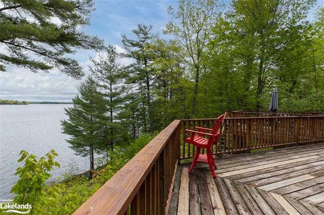 18 Miller Island, House detached with 3 bedrooms, 1 bathrooms and null parking in Gravenhurst ON | Image 9