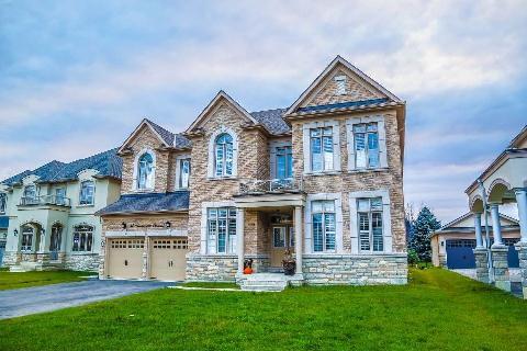 37 Viewmount Cres, House detached with 2 bedrooms, 1 bathrooms and 1 parking in Brampton ON | Image 1
