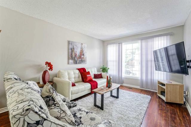 19 White Ave, House detached with 3 bedrooms, 2 bathrooms and 3 parking in Toronto ON | Image 18