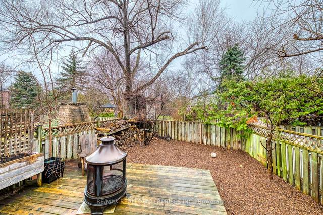 2369 Springfield Cres, House attached with 3 bedrooms, 3 bathrooms and 4 parking in Oakville ON | Image 24