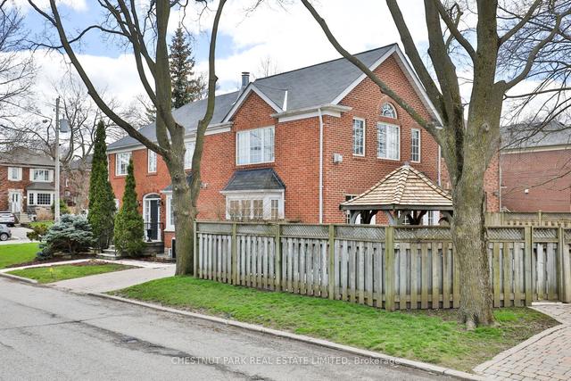 38 St Cuthberts Rd, House detached with 3 bedrooms, 5 bathrooms and 4 parking in Toronto ON | Image 32