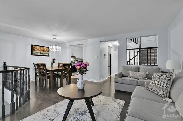 1880 Summerfields Crescent, Townhouse with 3 bedrooms, 3 bathrooms and 2 parking in Ottawa ON | Image 7