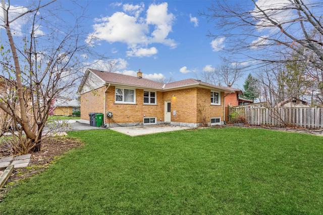 169 Wishing Well Dr, House detached with 3 bedrooms, 2 bathrooms and 4 parking in Toronto ON | Image 14